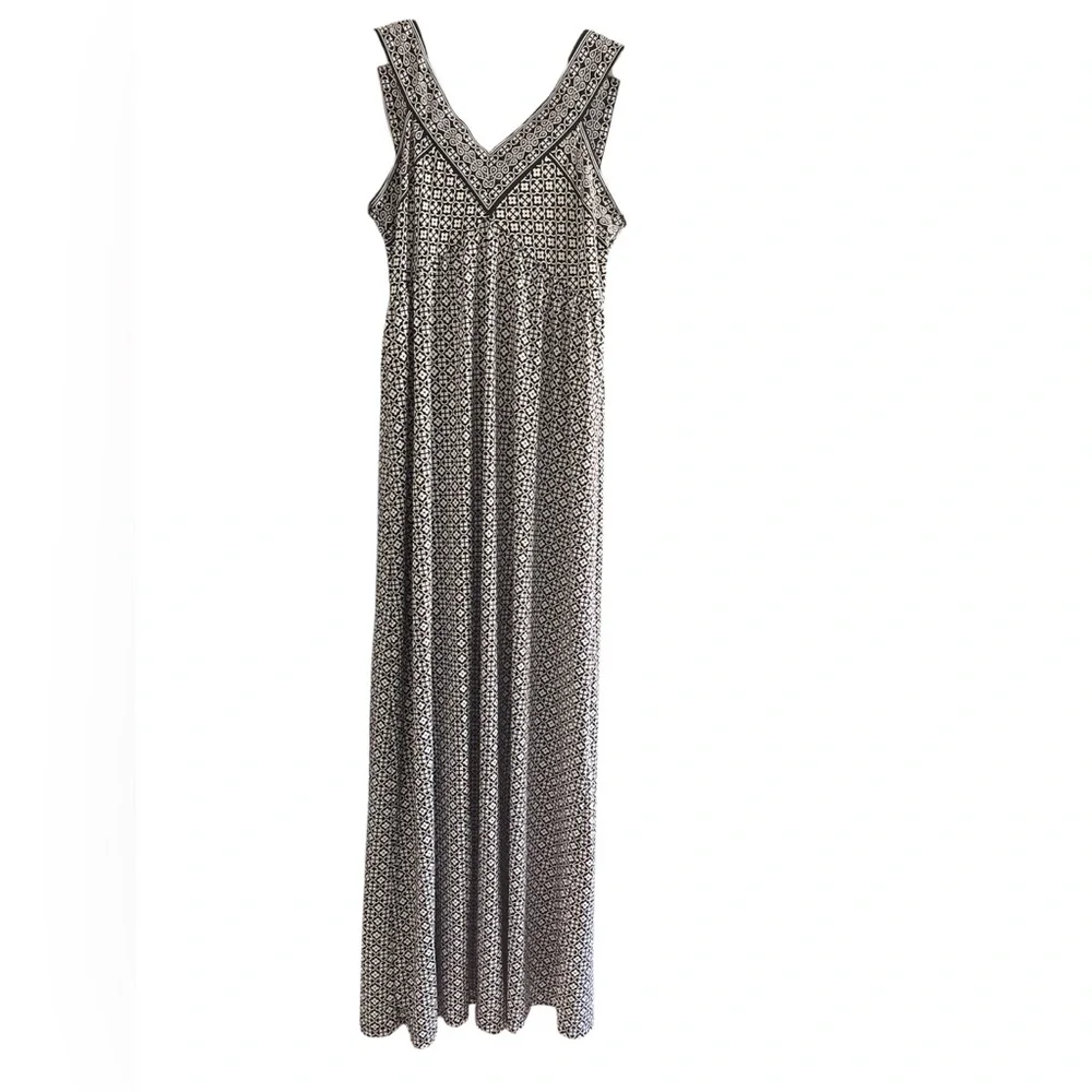 Max Studio Black and White Sleeveless V-Neck Sundress XS